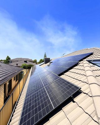 Solar panels on a roof AI-generated content may be incorrect.